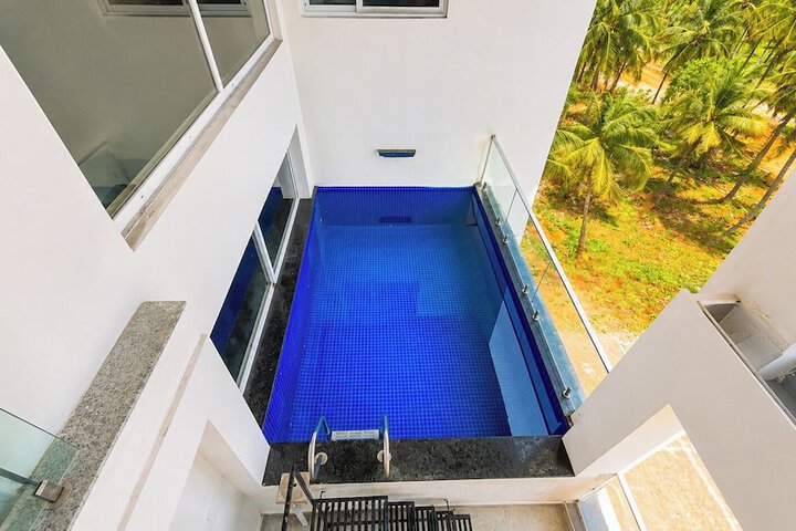 Pool 77 of 117