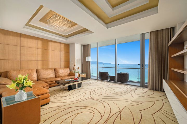 Room 22 of 105