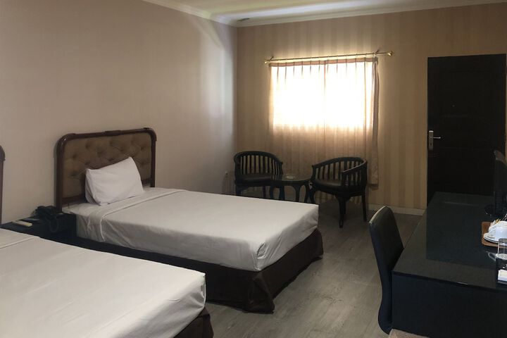 Room 5 of 22