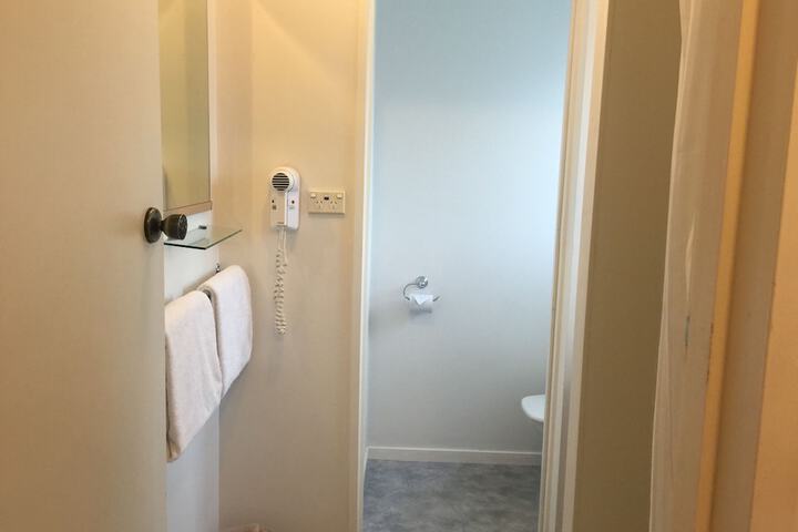 Room 44 of 47