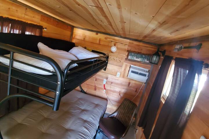 Room 5 of 42