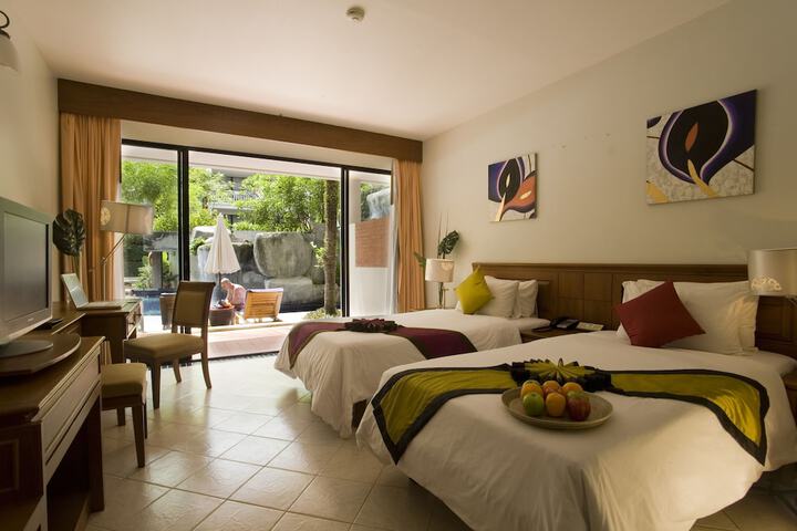 Room 15 of 60