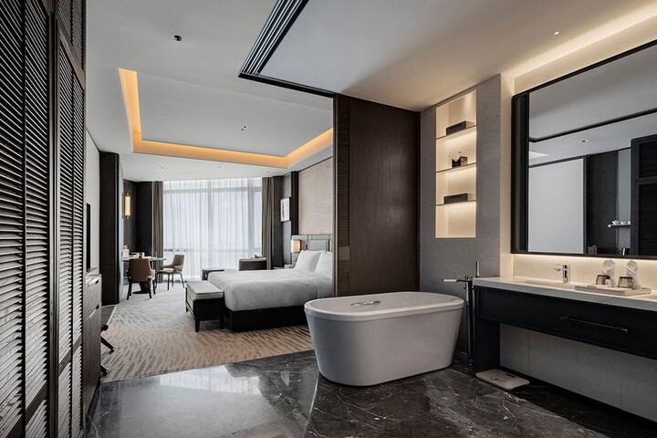 Room 28 of 51