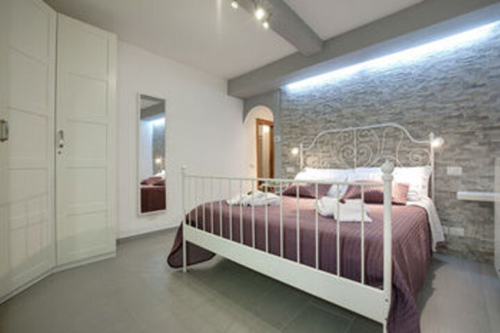 Room 27 of 75