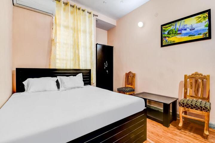 Hotel O R P Rooms Twenty Four