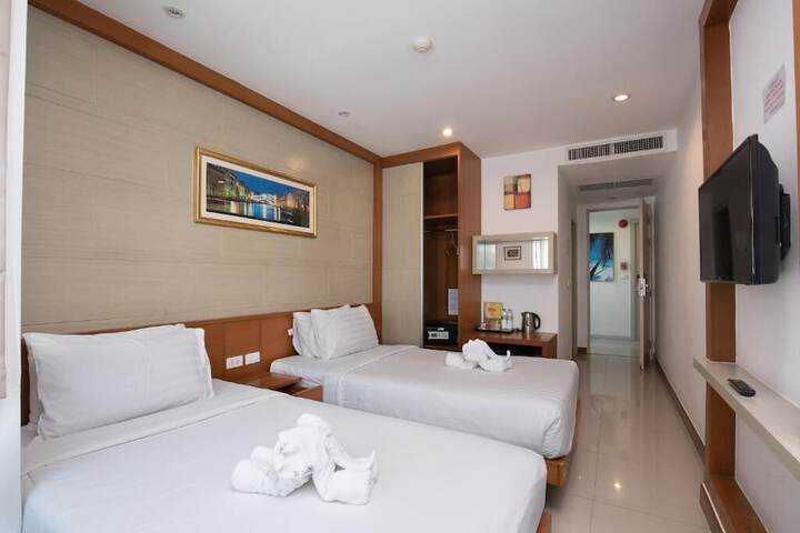 Room 7 of 26