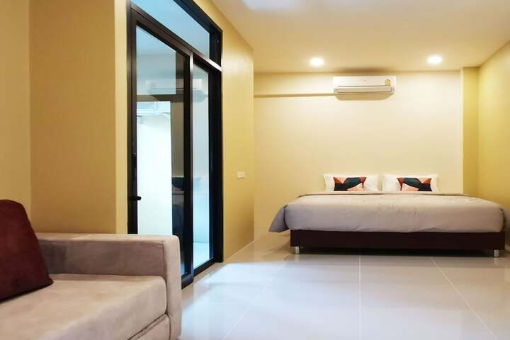 Room 6 of 36