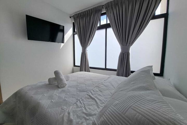 Room 42 of 125
