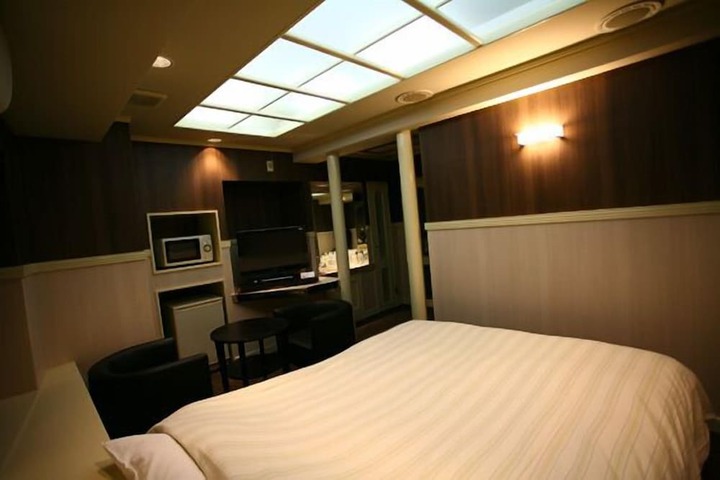 Room 16 of 35