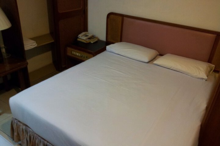 Room 13 of 50