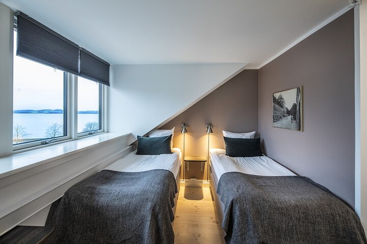 Room 6 of 40