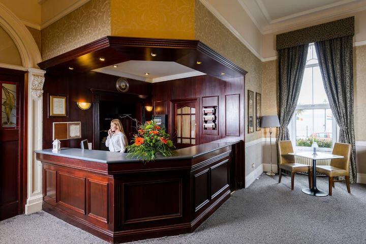 Guest Lobby