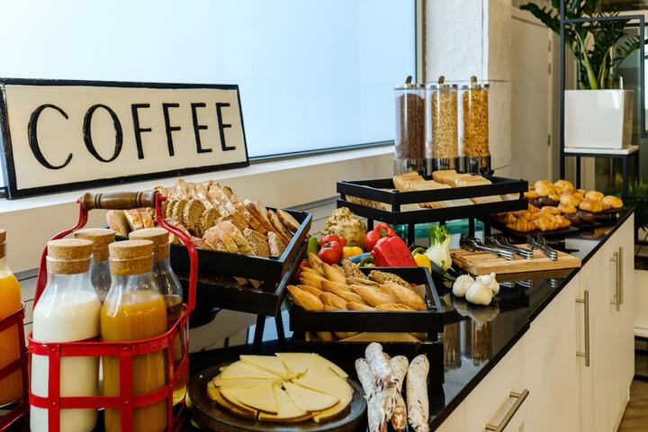 Breakfast area
