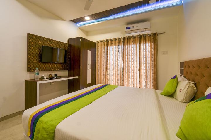 Room 28 of 52