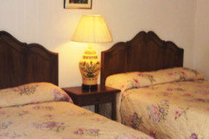 Room 2 of 4