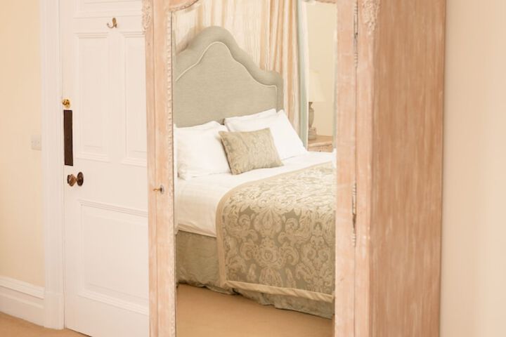 Room 189 of 373