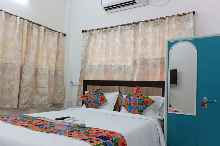 Room 5 of 14