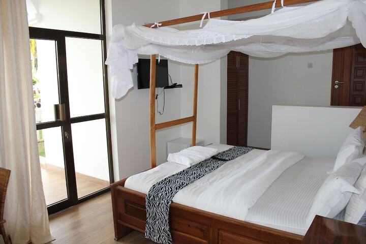 Room 4 of 54