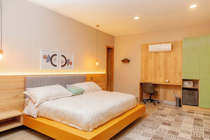 Room 3 of 9