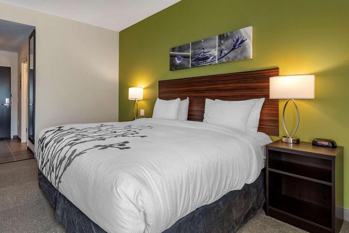 Room 20 of 39