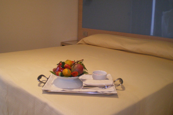 Room 4 of 19