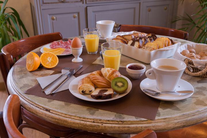 Breakfast area