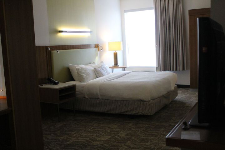 Room 9 of 44