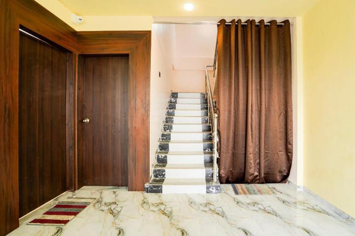 Hotel O K2 Lodging & Boarding