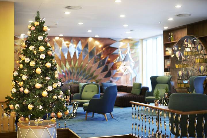 Guest Lobby