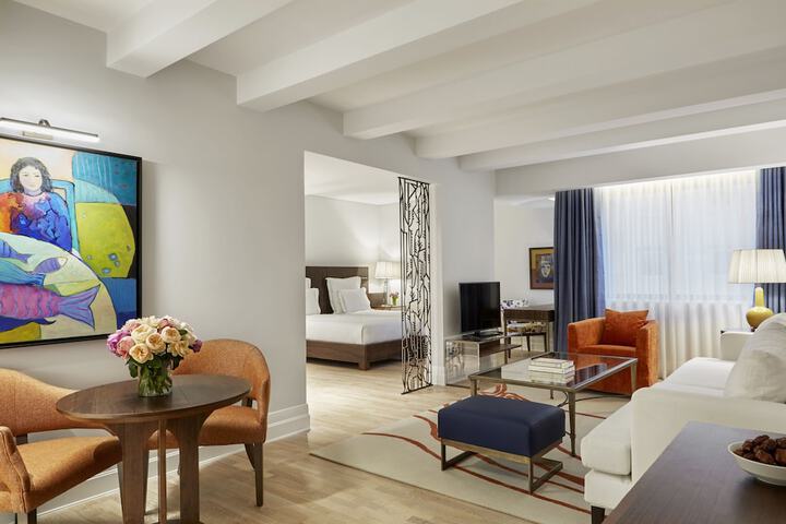 Room 10 of 62
