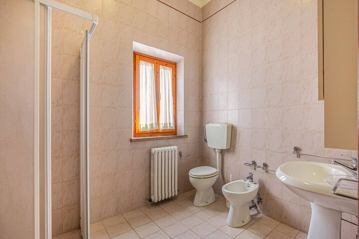 Room 62 of 189