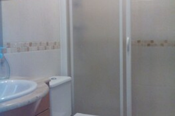 Room 2 of 10