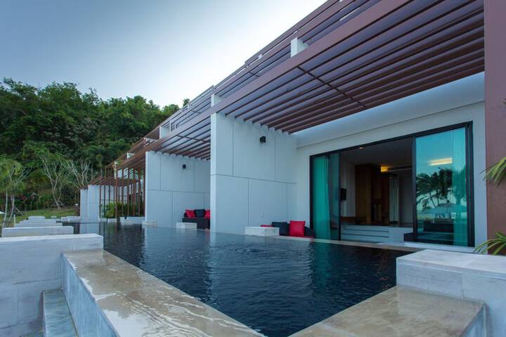 Pool 39 of 61