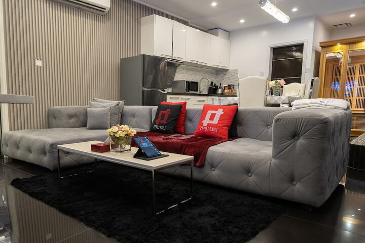 Room 44 of 72