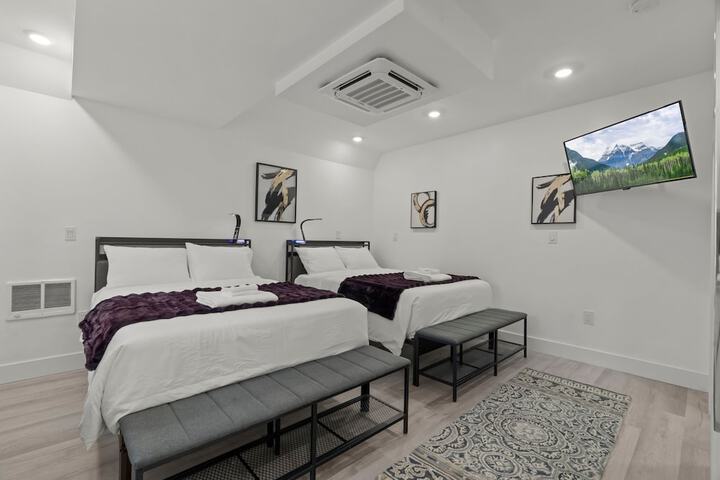 Room 6 of 82