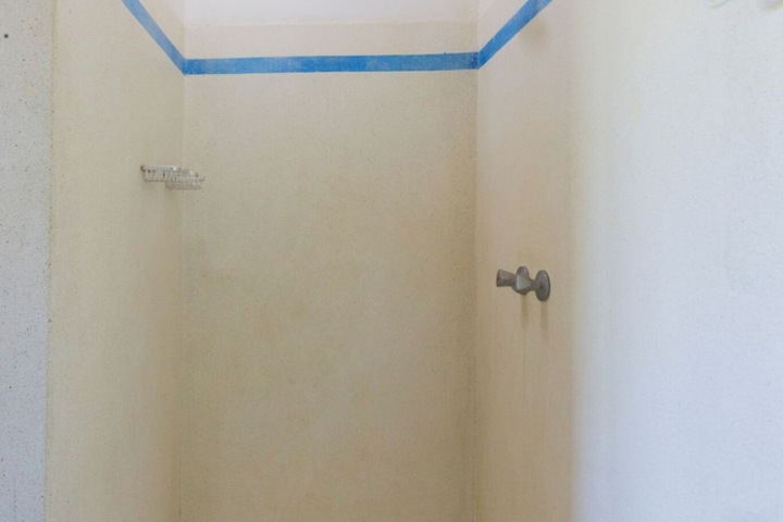 Room 33 of 47