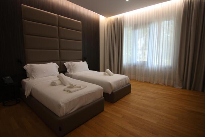 Room 18 of 44