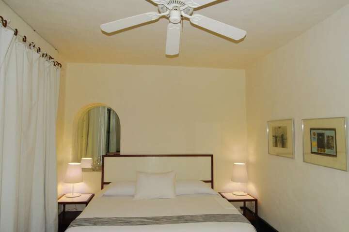 Room 16 of 64