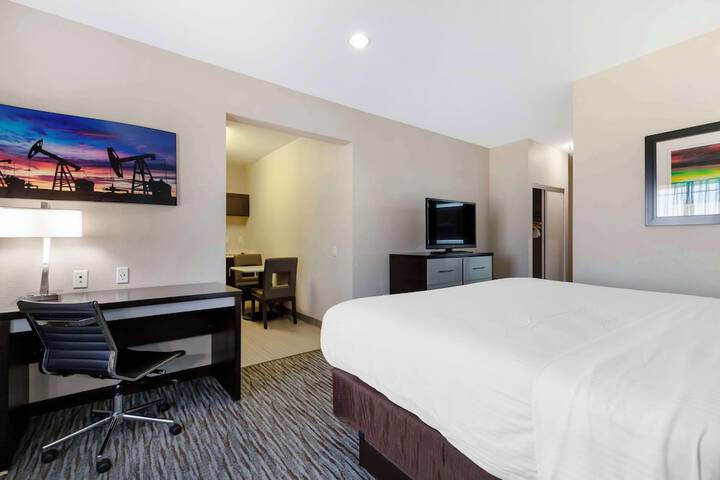 Room 12 of 35