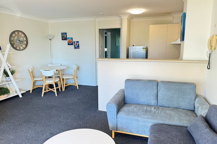 Room 12 of 28