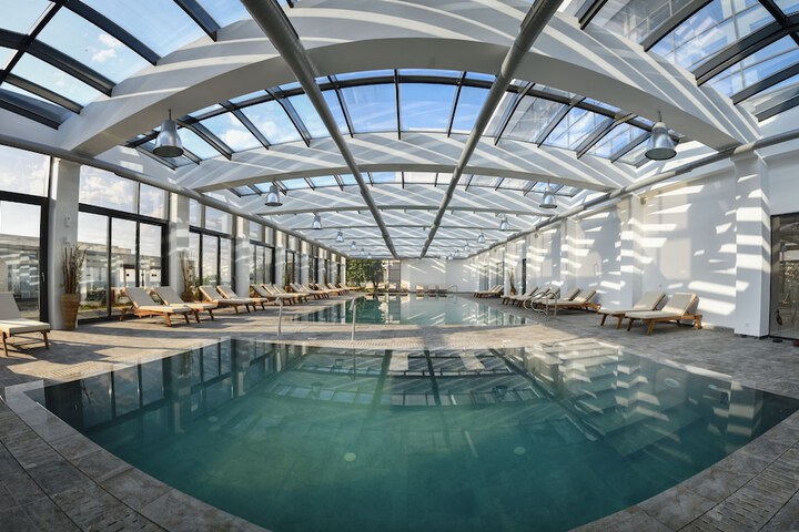 Pools & Facilities