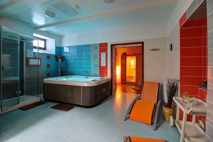 Relaxing Spa