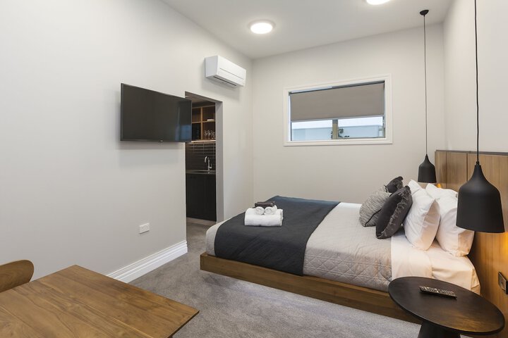 Room 2 of 29