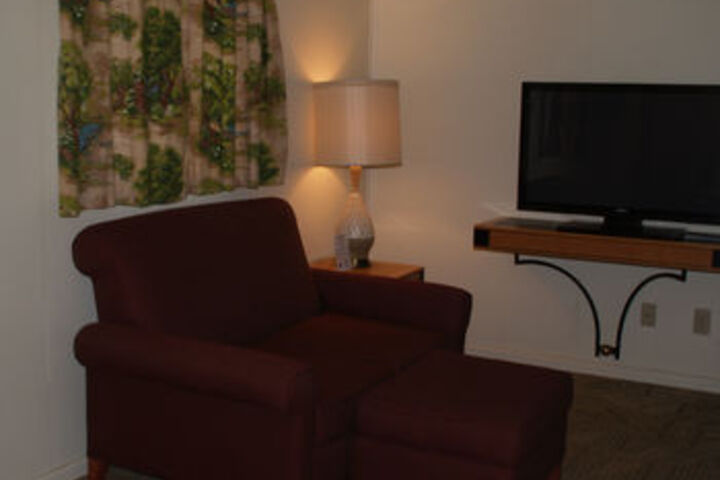 Room 42 of 46