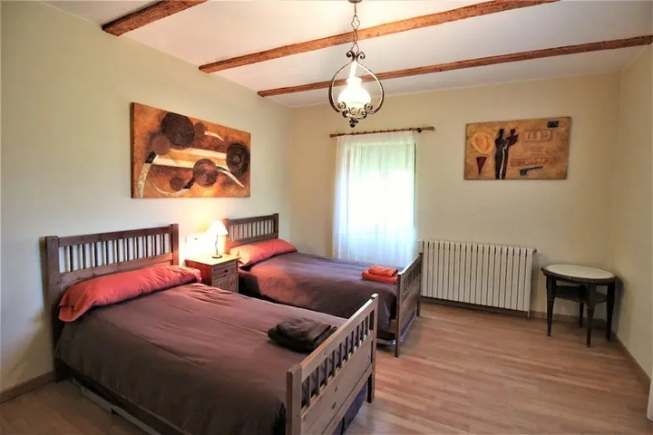 Room 6 of 21
