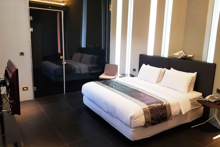 Room 14 of 45