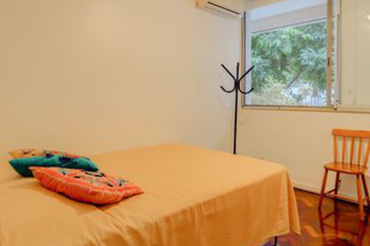 Room 8 of 37