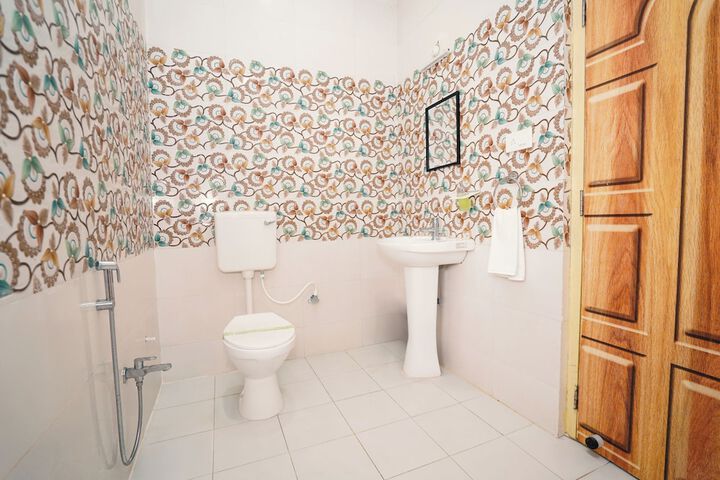 Room 18 of 37