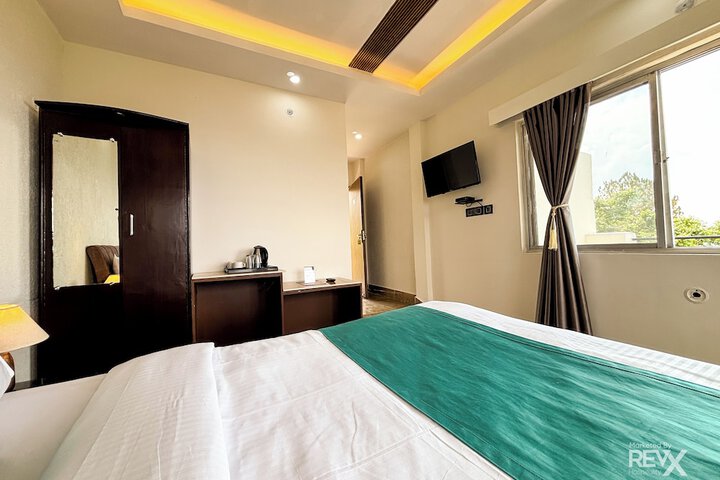 Room 15 of 114