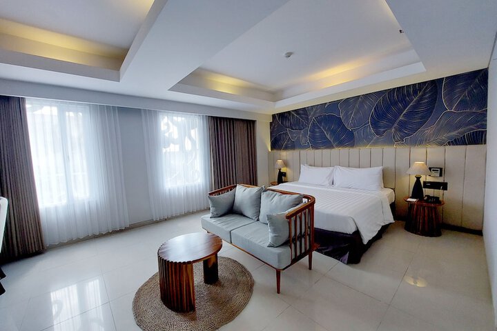 Room 8 of 71